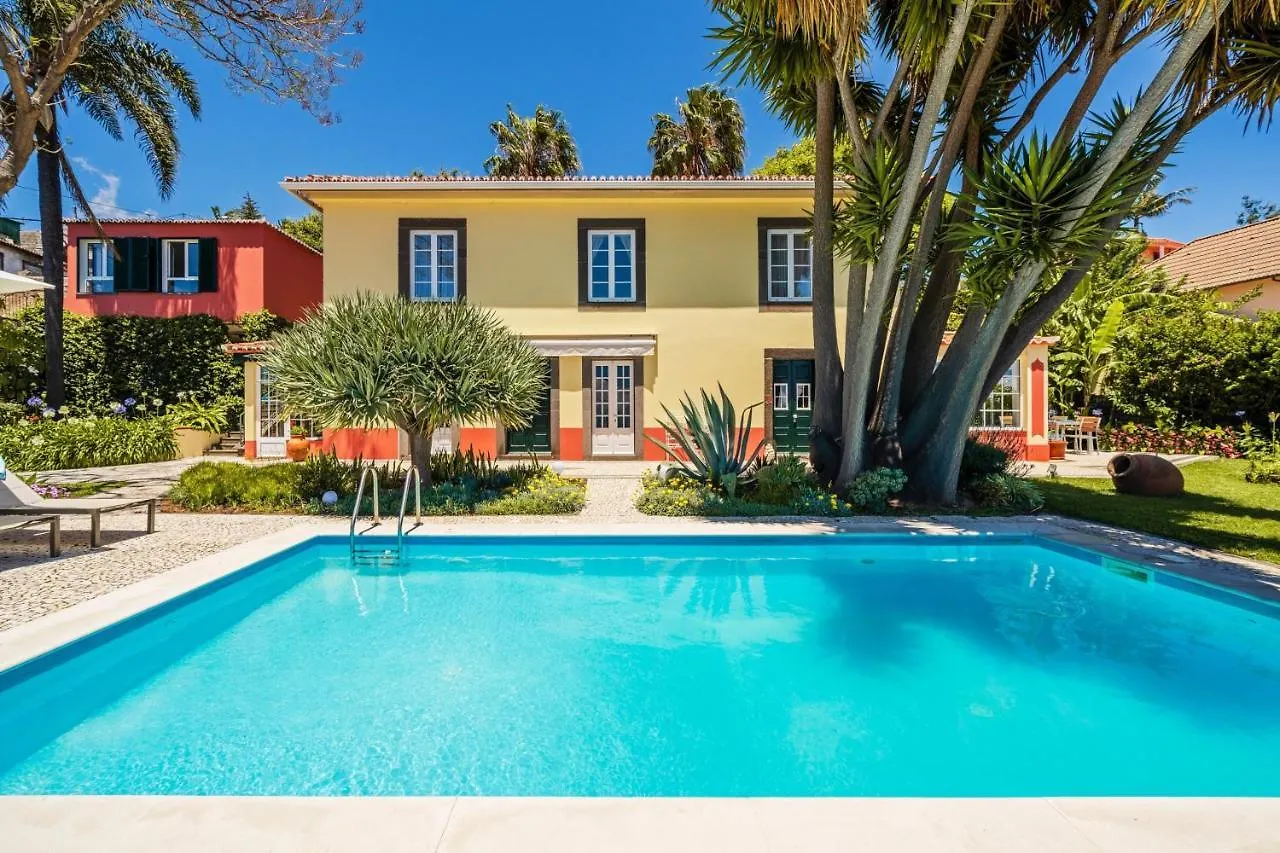 Quinta D'Alegria: Panoramic Sea View Villa in Funchal
