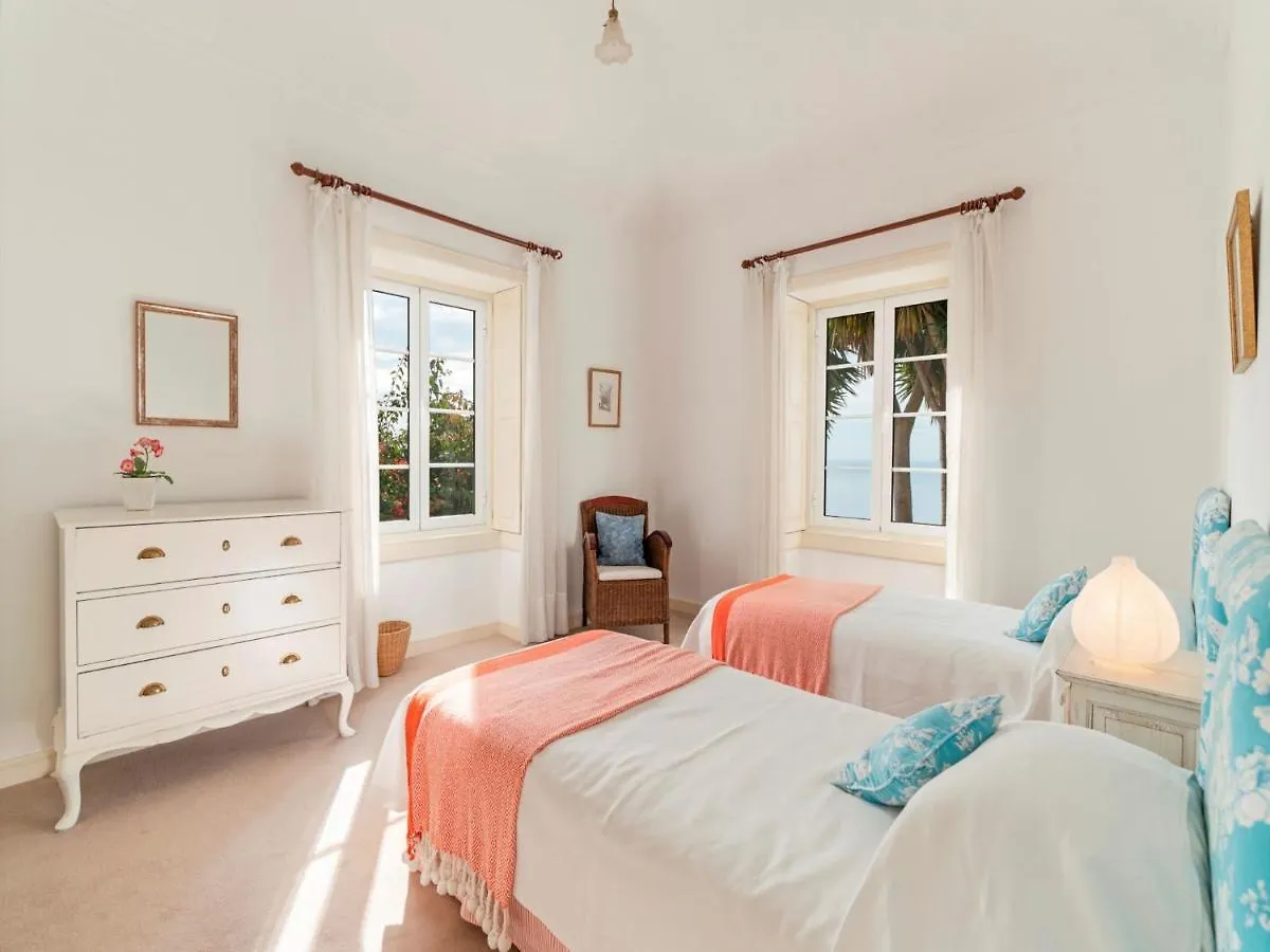 Quinta D'Alegria: Panoramic Sea View Villa in Funchal