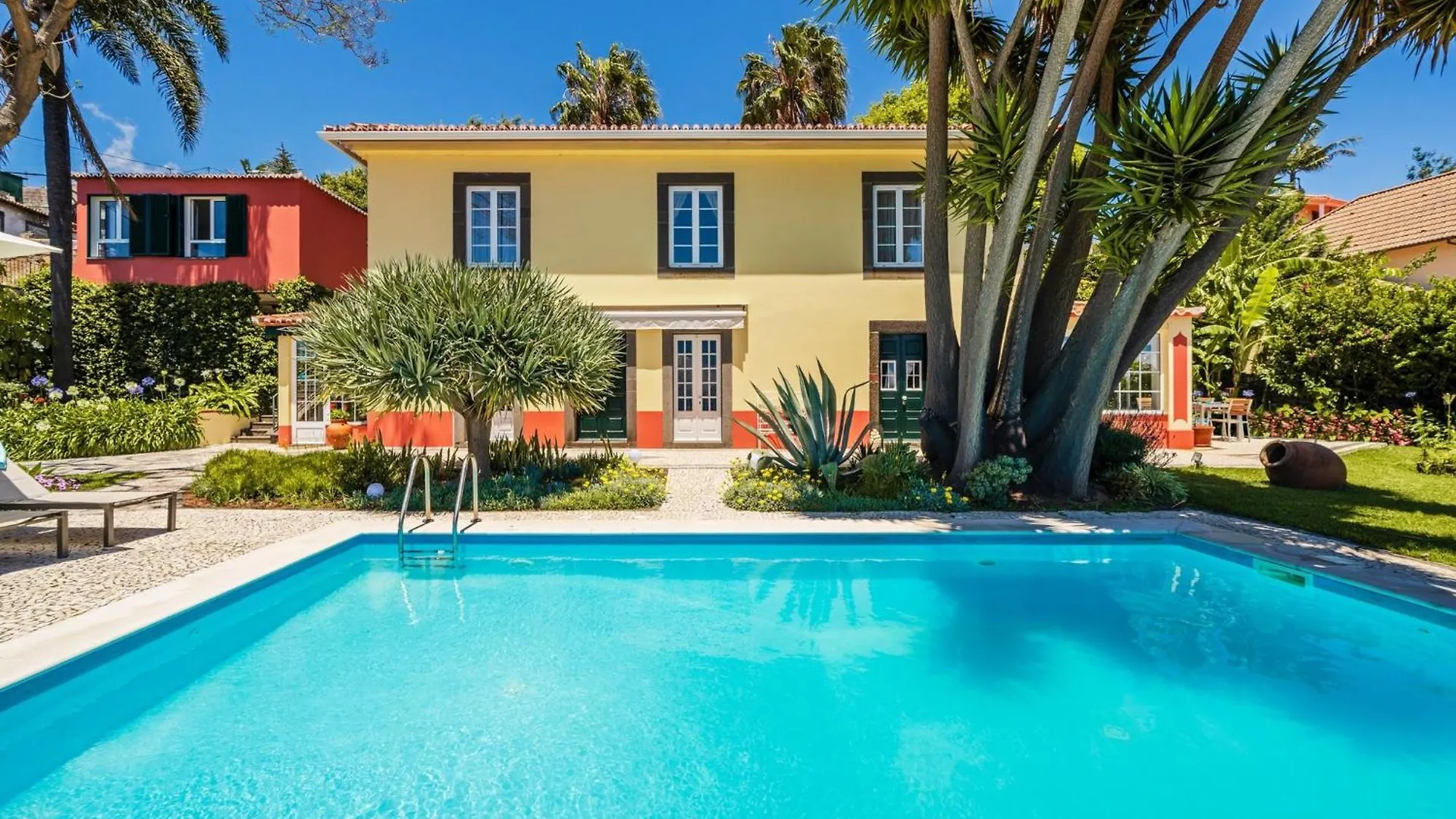 Magnificent Funchal Villa Quinta Dalegria 4 Bedrooms Panoramic Sea City Views Short Drive To Centre  Funchal (Madeira)