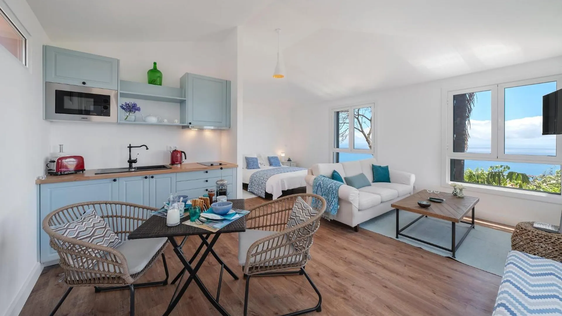 Magnificent Funchal Villa Quinta Dalegria 4 Bedrooms Panoramic Sea City Views Short Drive To Centre
