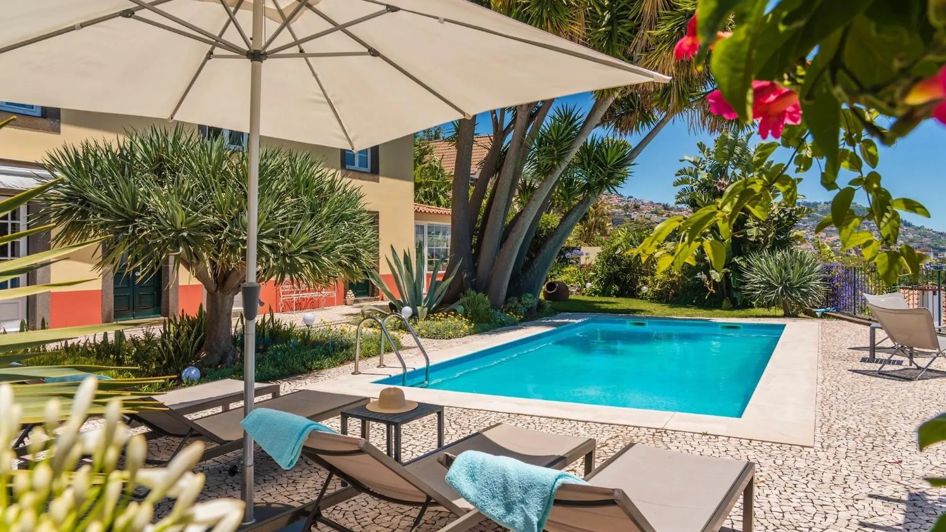 Magnificent Funchal Villa Quinta Dalegria 4 Bedrooms Panoramic Sea City Views Short Drive To Centre