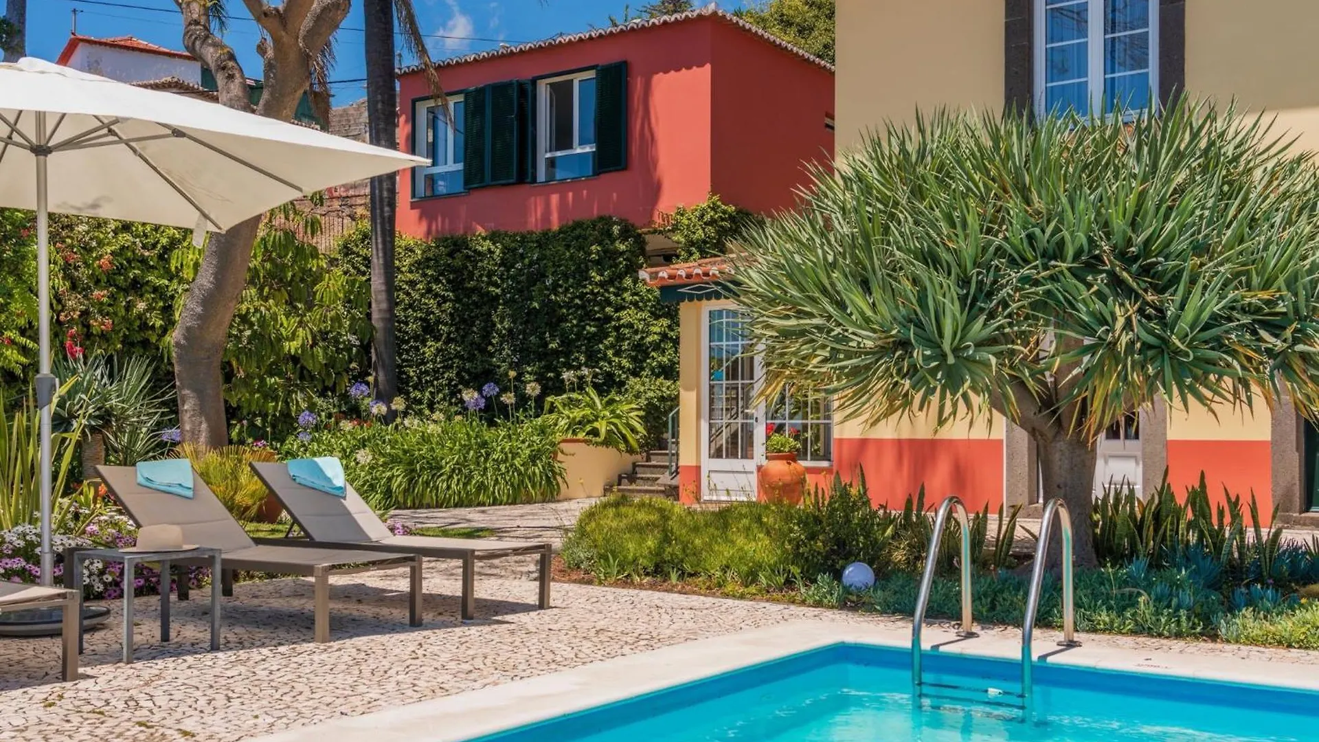 Magnificent Funchal Villa Quinta Dalegria 4 Bedrooms Panoramic Sea City Views Short Drive To Centre  Funchal (Madeira)