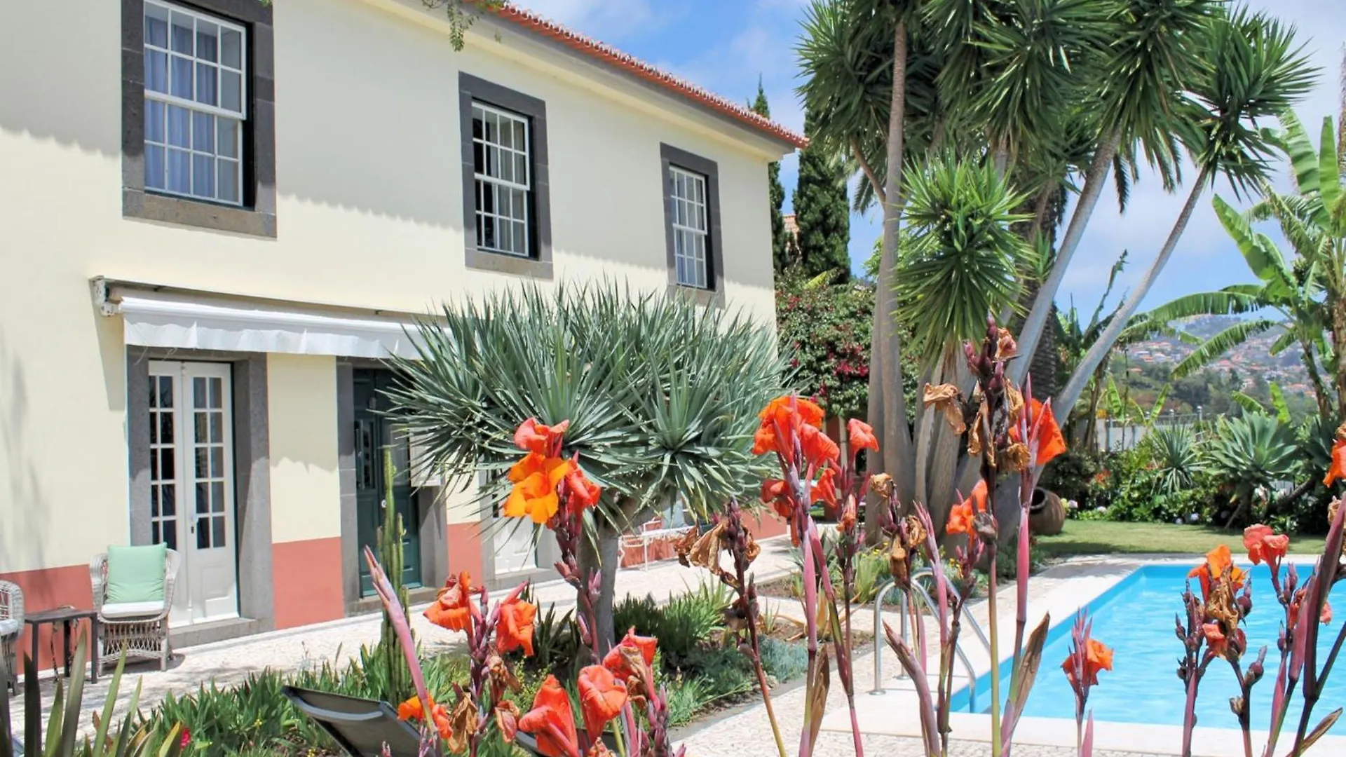 Magnificent Funchal Villa Quinta Dalegria 4 Bedrooms Panoramic Sea City Views Short Drive To Centre 0*, Funchal (Madeira)