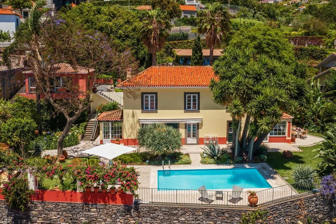 Quinta D'Alegria: Panoramic Sea View Villa in Funchal